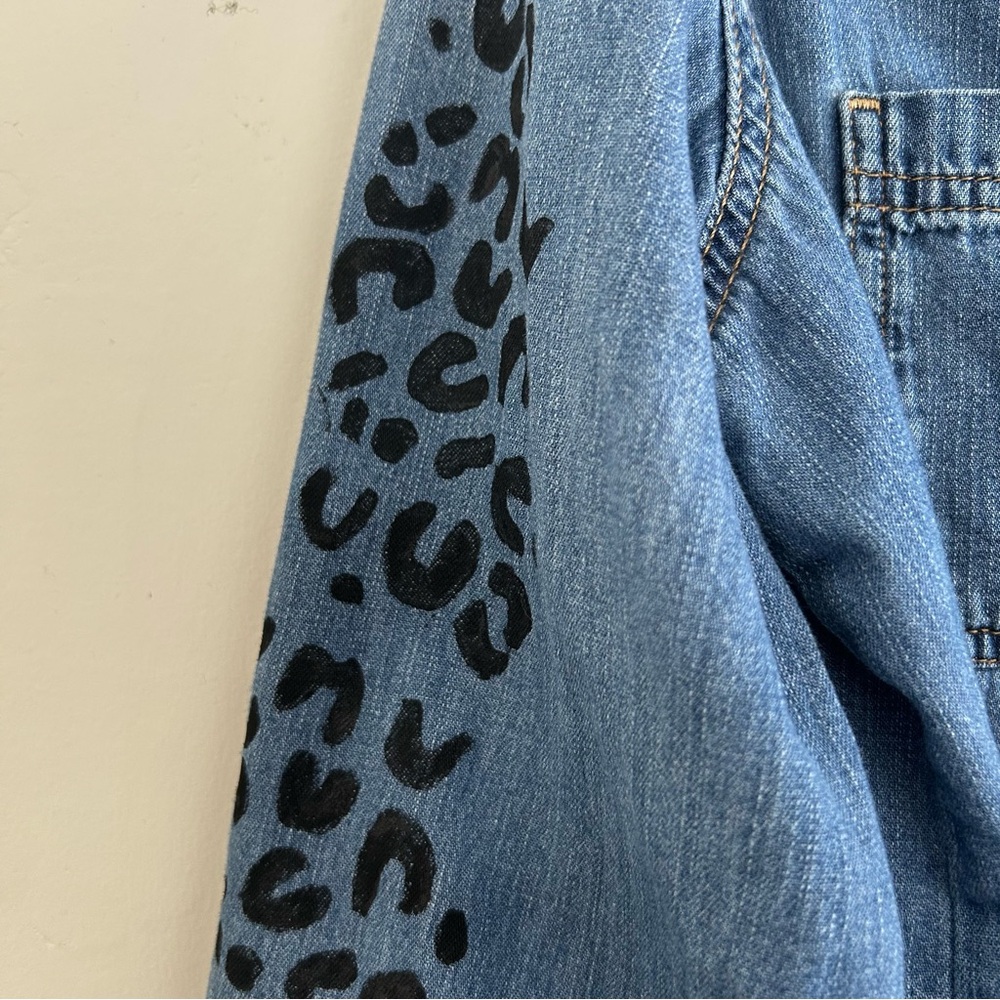 Universal Thread Hand Painted Leopard Button Up D… - image 3